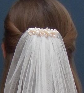 Irregular Pearl Bridal Veil With Metal Comb Ivory White Champagne Wedding Veil with Freshwater Pearls Vintage Beads Bridal Accesso1794215