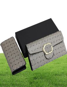 Casual Card Holder Money Clips Metal Letter Buckle Wallets Män Kvinnor Business Style Purse Double Letter Designer Long Flip Wallet2012484