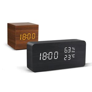 Clock alarmowy LED Drewniany zegarek Głos Kontrola Digital Drewno despertador USB/AAA zasilane zegary komputera stacjonarnego 240116