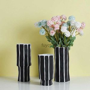 Vases Black and White Stripe Ceramic Vase Flower Pots Artwork Flower Arrangement Desk Decoration Ornaments Porcelain Floral Vases YQ240117