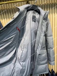 Piumino lungo da uomo di design Parka Cappotto Puffer Kiton Giacca a vento Giacca alla moda Cappotti casual fuori misura