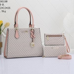 Micheal Korrs Bags 2024 Nuovo stile Stile Spicca di moda Bagine da donna Designer Borse Ladies di alta qualità TOTH CROVE E GUARDA PORTALE PUNSO BASSE 19018