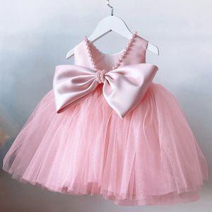 Småbarnflickor 1: a födelsedagskläder Backless Bow Cute Baby Baptism GOWN Kids Wedding Party Elegant Princess Dress for Girls Dress 240116