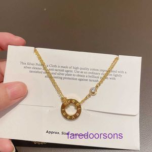 Lyx kvinnors carter halsband online shop ny dubbelkedja diamantring kärlek bokstav ljus unik stil mångsidig krage tillbehör med original låda