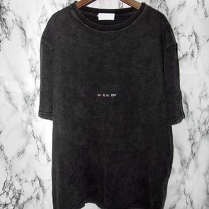 Designer Luxury Laurents Classic 2023 Estruerad Small Font Red Dot Print SLP rund hals Kort ärmade mäns och kvinnors löst passande T-shirt för par