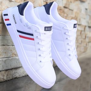 Storlek US7-US11.5 Luxury Men Sneakers Platform Shoes Nya löparskor för Man Casual Bekväm Tenis Masculino Svart Jogging Vandringskor konkurrenskraftig med Box H07