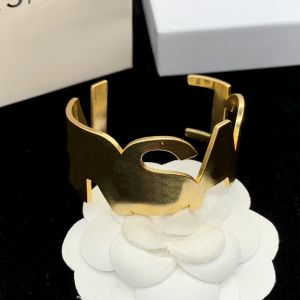 Designer mulheres marca de ouro pulseira letras pulseira de luxo senhoras jóias mulheres elegantes pulseiras largas acessórios moda aberta pulseiras duras