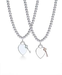 Designer Women039S Pendant Necklace Fashion Brand Pearl Chain Love Pendant Ladies Sexy CollarBone Halsband G2208092304432