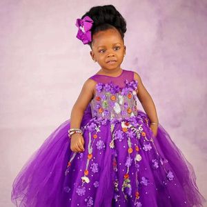 Purple Flower Girl Dresses Pärlade färgglada blommor Bollklänning Princess Flowergirl klänningar Tiered Tulle Little Kids Birthday Party Daughter and Mother Dress CF010