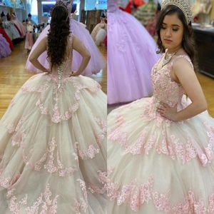 2023 Blush Pink Champagne Sweetheart Sukienki Quinceanera suknia balowa sukienka Princess Warstwowa spódnica Tiulle Party Sweet 16 Vestidos 249t