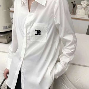 Blusa da blusa de grife, letra de moda letra de bordado de mangas compridas camisa de mangas compridas casual top de botão de lapela solta