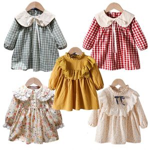 Abito da principessa floreale per neonata Primavera Autunno Stile coreano Manica lunga Colletto rovesciato Abiti per bambina Estate 240116