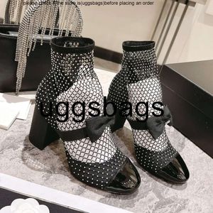 Kanalschuhe Kanalschnalle Stiefel Luxus Designer Strass Blockabsatz Damenschuhe 85 cm hochhackige Bootie Mode Mischfarbe Knöchelstiefel Fabrikschuhe hoch