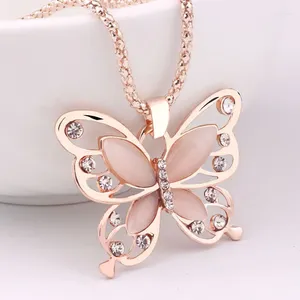 Pendant Necklaces 2024 France Fashion Women Butterfly Necklace Rose Gold Color Opal For Cocktail Jewelry