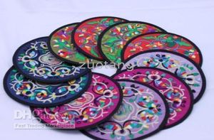 Kişiselleştirilmiş Kumaş Vintage 2 Coasters Setleri Düğün Favorisi Hediye Yuvarlak İşlemeli Tasarım 10 Setslot 1Set2pcs Mix Renk Shi4619696