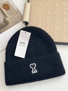 Ami Beanie Fransız Klasik Aşk Örme Şapkası