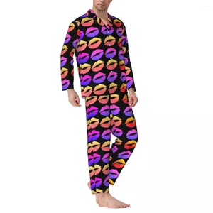 Herren-Nachtwäsche, Pyjama, Mann-Lippen-Druck, Nacht-Nachtwäsche, bunter Lippenstift, 2-teiliges Retro-Set, langärmelig, romantischer übergroßer Heimanzug