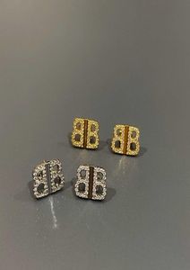 English letter B full diamond white stone exquisite small earrings luxurious fashionable fine geometric metal earrings9806506