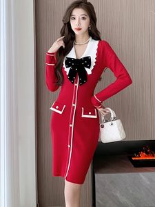 Röd stickad chic bow docka krage midi klänning kvinnor elegant mode y2k klänning höst vinter koreansk bodycon tröja klänning 240117
