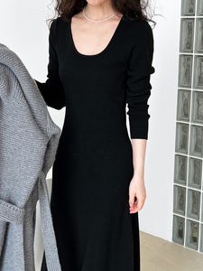 Elegant and sophisticated, with slim fit and a winter base sweater dress that looks slimmer