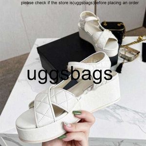 Kanalskor Chanelliness Heel Sandals Luxury Wedges Women Black Beige Thick Sole Diamond Suture Design Rom Casual Beach Brand Shoes Mujer High Quality