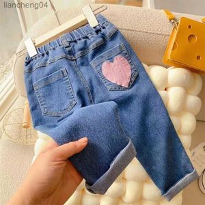 Calça jeans infantil para meninas de 2 a 7 anos, calça lápis fashion com estampa de coração, cintura elástica, calça casual