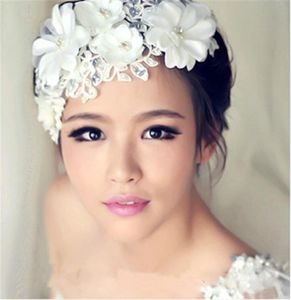 2015 Bridal Lace Flowers Crown Crystal Bridal Headdress Wedding Frontlet Pearls Girl Head Wreath Handgjorda Hårtillbehör4335731