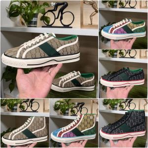 Designerskor Tennis 1977 Men sneakers High Top Women Shoes Flat Rubber Trainers Brodered Platform Sneaker Vintage Canvas Trainer