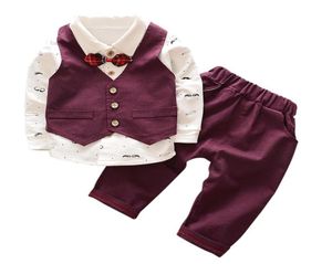 Dollplus vårens höst Baby Boy Suit British Wind Children039s Boy Suits Gentleman Långärmad skjorta Vest Pants Kids Formal Sui7800473