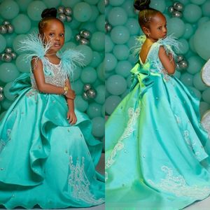Luxury Stylish Mint Flower Girl Dresses Feathered Lace Ball Gown Princess Rehinestones Decorated Gowns for African Black Girls Daughter and Mother Dress CF002