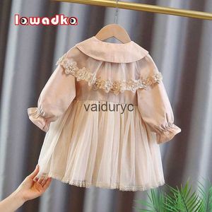 Tench Coats Lawadka Spring Autumn Fabry Girt Trench Coat Cotton Lace Fashion Wearn Outerwear Long Sleeve Kids Clothers Windbreaker for Girl H240508