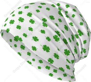 Berets Clovers Tile Pattern Green And White St Patrick's Day Shamrock Knitted Hats Casual Beanie Knit Soft For Women Men