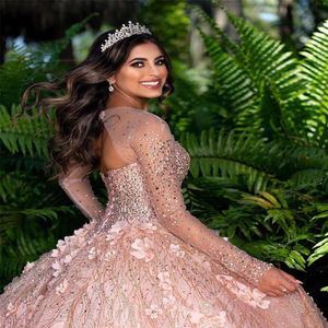 2021 Shining Pink Ball Gown Quinceanera Dresses Pärlade av axel tyll paljett Sweet 15 16 klänning xv party wear286z