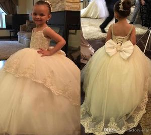 Flower Girl Dresses Vintage Wedding Party Lace Bateau Neck Chapel Train Tutu Child First Holy Communion Dress8556441