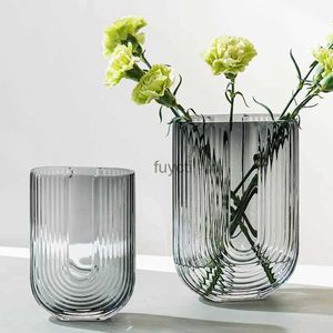 Vaser europeisk stil transparent U-formad glasvas Hydroponic Flower Arrangement Ornament Flower Vase Dining Table Home Decoration YQ240117