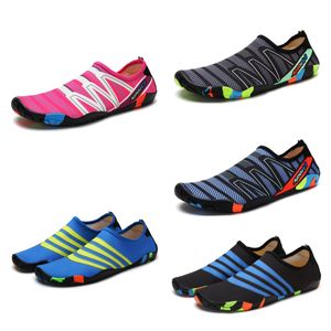 Designer Summer Outdoor Sports Leisure Flat Bottom Comfortable Soft Bottom Slippers Men's Women's Beach Sandals Black Cartoon