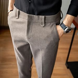 Autumn Winter Mens Business Casual Suit byxor Male Solid Color Straight Pants Men Pockets Warm Woolen H557 240117