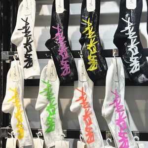 Designer Socks Cotton Retro Distressed Paint Simple Winter Socks Casual Sports Stockings Socks for Man and Woman