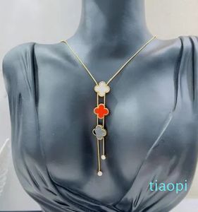 Leaf Clover Locket Halsband Högkvalitativ chokerkedjor Designer smycken pläterade guld