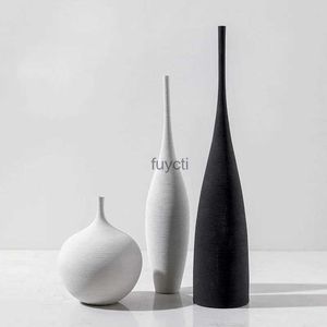 VASES CERAMIC VASE BLACK and White Simple Creative Design Handmade Art Descoration Living Room Model Room Vase Decoration YQ240117