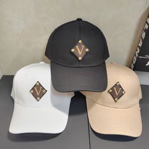 Designer Hat Caps Baseball Cap för män Kvinnor Letter L Embroidered Casquette Luxe Fitted Hats Summer High Quality