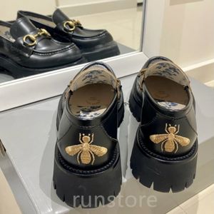 Mulheres Bee Mocassins Couro Preto Pequeno Abelha Monólito Escovado Sapatos Designer Platfrom Oxford Único Pé Fivela De Metal Ballet Mocassins Primavera Outono Sapato Casual