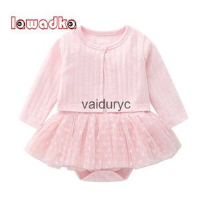 衣料品セットLawadka Cotton Infant Baby Girlsの服セット新生児用のプリンセスボディスーツセット2PCSセット春夏ジャンプスーツ服H240508