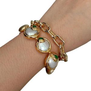 Hängen Yygem Gold Plated Chain White Coin Freshwater Pearl With Electroplated Edge Cubic Zirconia Pave Pärlor Choker Armband