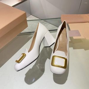 Vestido sapatos grosso salto quadrado fivela mary jane única cabeça alta boca rasa vintage laca couro lefu