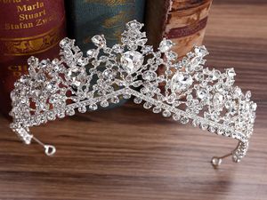 Lüks Kristal Başlıklar Düğün Aksesuarları Barok Taçlar Gümüş Boncuklu Gelin Tiaras Rhinestones Quinceanera için Baş Parçaları 3922588