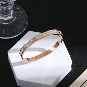 Designer Bransoletka Bransoletka Luksusowe biżuterii Branser Bangle 18K Gold Splated Titanium Steel Diamond for Women Men Silver Classic Bracelets Prezentacja Banles 371