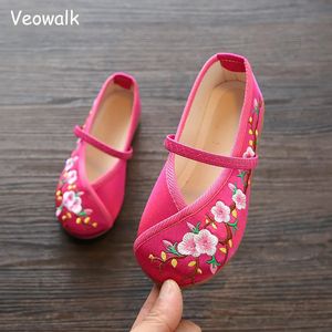 Veowalk Chinese Embroidered Girls Cotton Flat Shoes Comfort Children Canvas Mary Jane Ballet Flats Kids' Embroidery Dance Shoes 240117