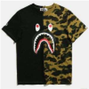 Ein badendes AP CAMO COLORBLOCKED T-SHIRT HERREN