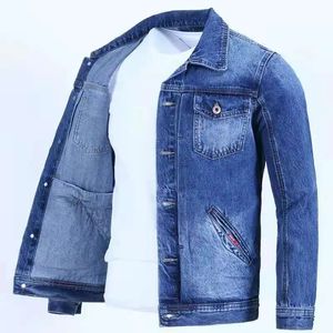 Denimjackor man höstknapp jeans kappa för män lätt joker mode i lägsta pris lösa koreanska klädkläder 240117
